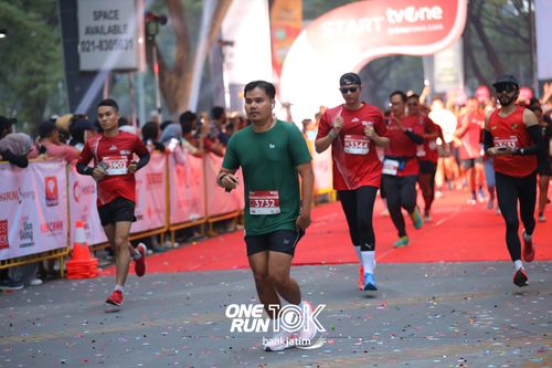 Race photo from ONE RUN 10 K