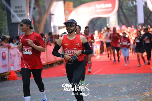 Race photo from ONE RUN 10 K