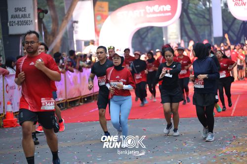 Race photo from ONE RUN 10 K