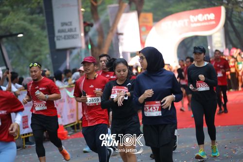 Race photo from ONE RUN 10 K