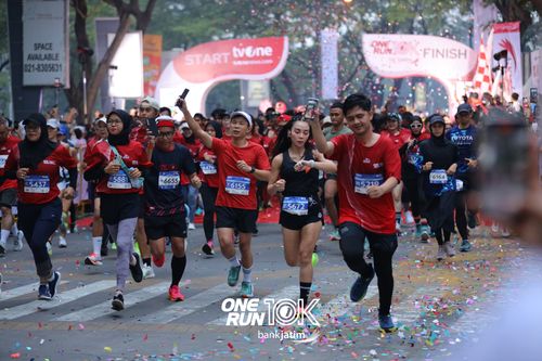 Race photo from ONE RUN 10 K