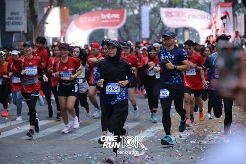Race photo from ONE RUN 10 K