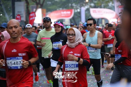 Race photo from ONE RUN 10 K