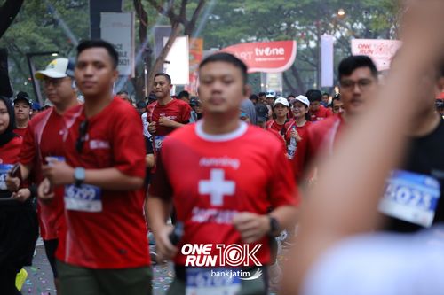 Race photo from ONE RUN 10 K