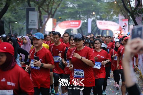 Race photo from ONE RUN 10 K