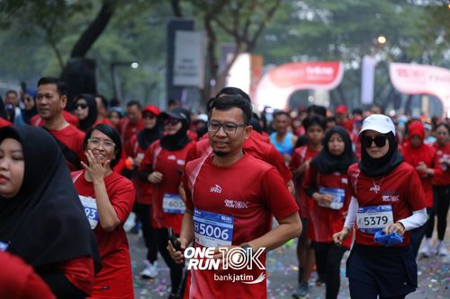 Race photo from ONE RUN 10 K