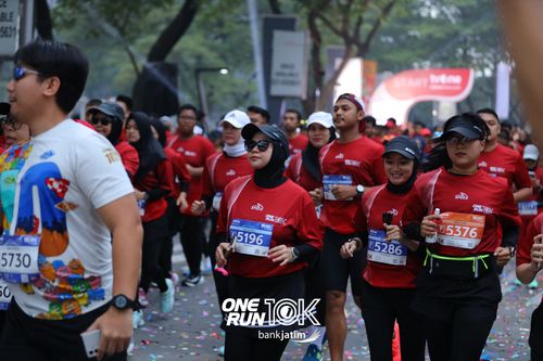 Race photo from ONE RUN 10 K
