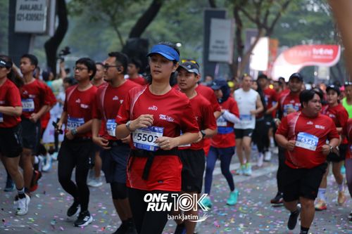 Race photo from ONE RUN 10 K