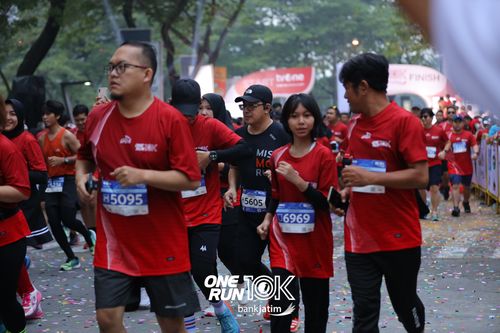 Race photo from ONE RUN 10 K