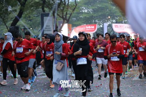 Race photo from ONE RUN 10 K
