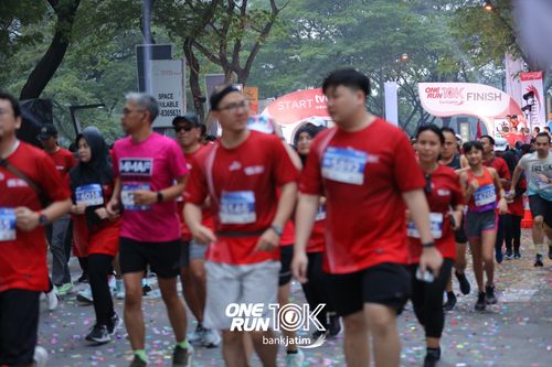 Race photo from ONE RUN 10 K