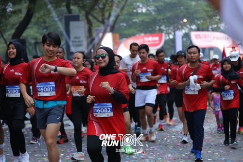 Race photo from ONE RUN 10 K