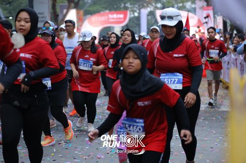 Race photo from ONE RUN 10 K