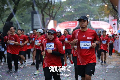Race photo from ONE RUN 10 K