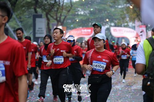 Race photo from ONE RUN 10 K