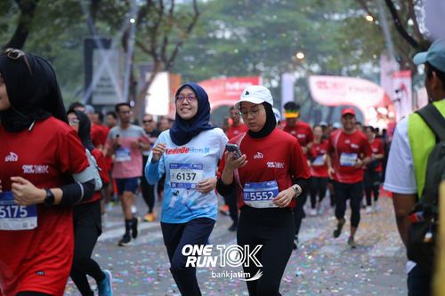 Race photo from ONE RUN 10 K