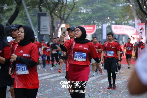 Race photo from ONE RUN 10 K