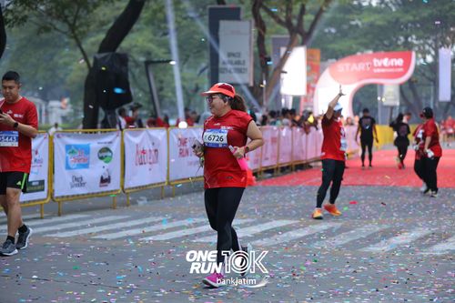Race photo from ONE RUN 10 K