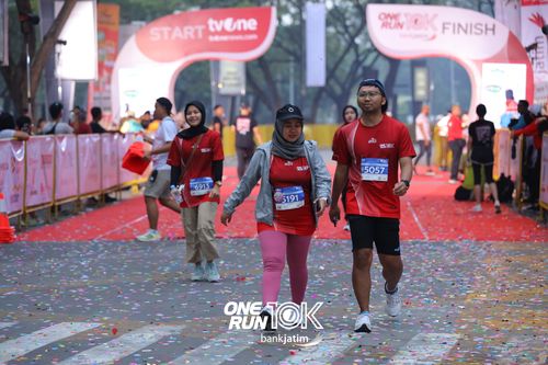 Race photo from ONE RUN 10 K