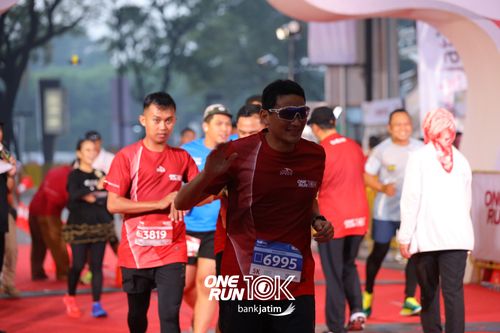 Race photo from ONE RUN 10 K