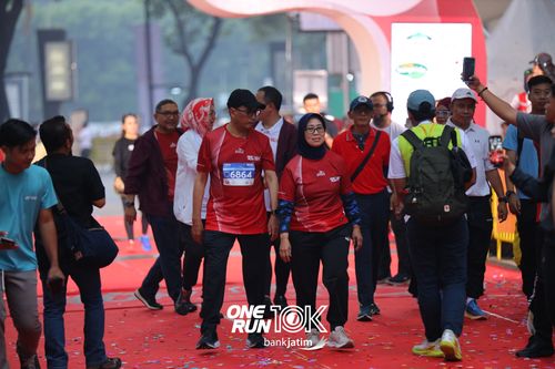 Race photo from ONE RUN 10 K