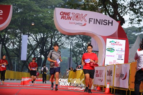 Race photo from ONE RUN 10 K