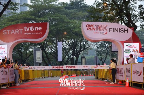 Race photo from ONE RUN 10 K