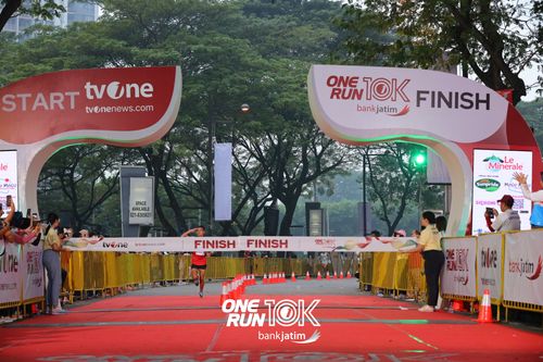 Race photo from ONE RUN 10 K