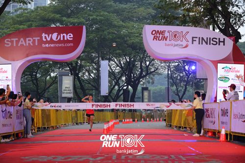 Race photo from ONE RUN 10 K
