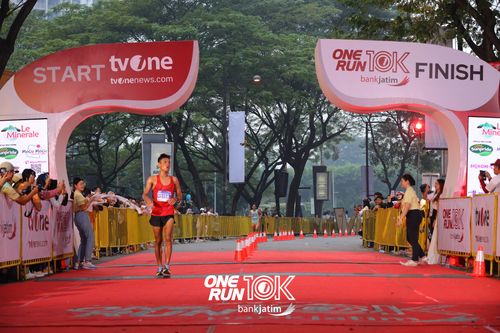 Race photo from ONE RUN 10 K