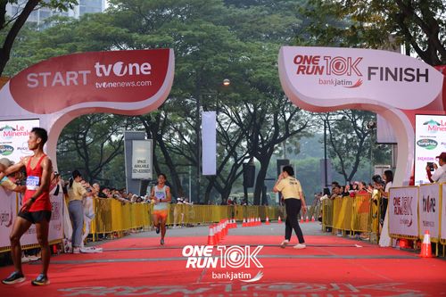 Race photo from ONE RUN 10 K