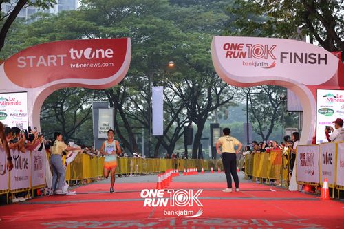 Race photo from ONE RUN 10 K