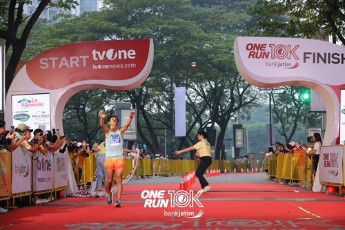 Race photo from ONE RUN 10 K
