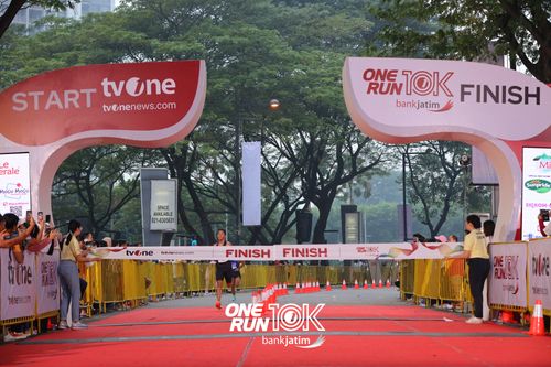 Race photo from ONE RUN 10 K