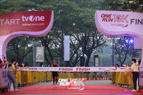 Race photo from ONE RUN 10 K
