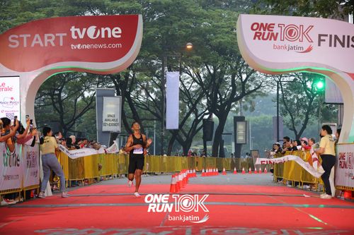 Race photo from ONE RUN 10 K
