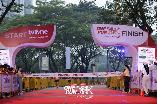 Race photo from ONE RUN 10 K