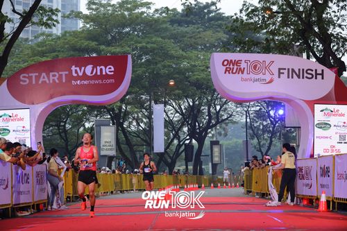 Race photo from ONE RUN 10 K