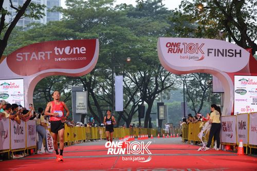 Race photo from ONE RUN 10 K