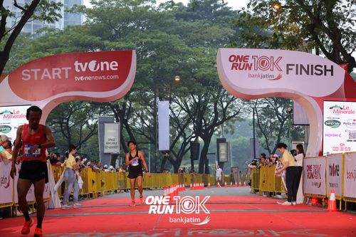 Race photo from ONE RUN 10 K