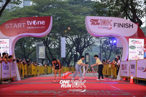 Race photo from ONE RUN 10 K