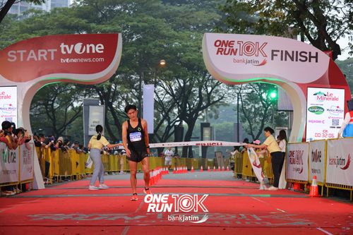 Race photo from ONE RUN 10 K