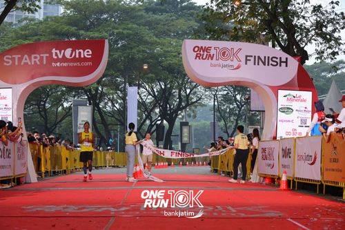Race photo from ONE RUN 10 K