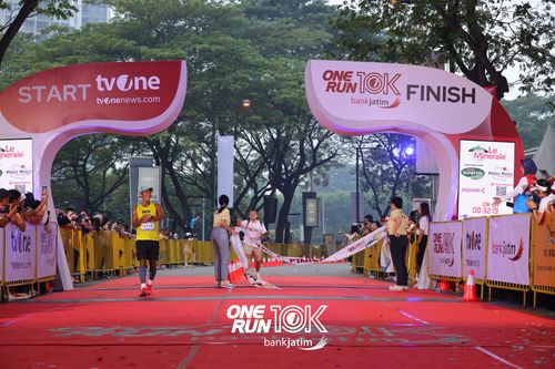 Race photo from ONE RUN 10 K