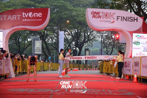 Race photo from ONE RUN 10 K