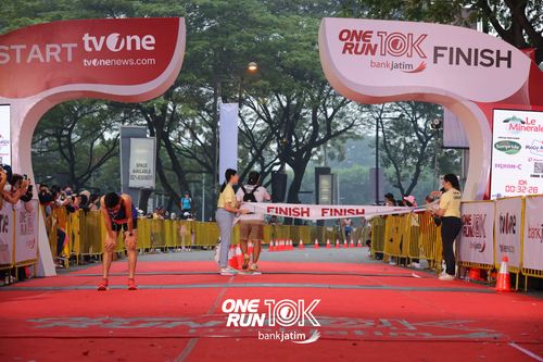 Race photo from ONE RUN 10 K