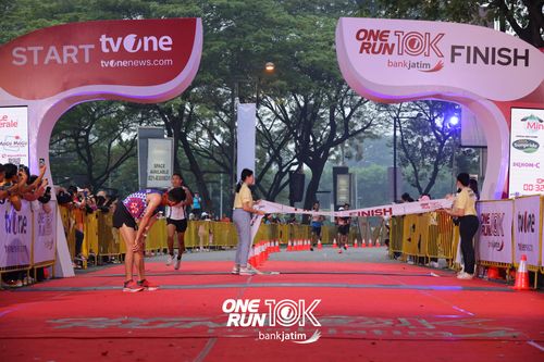 Race photo from ONE RUN 10 K