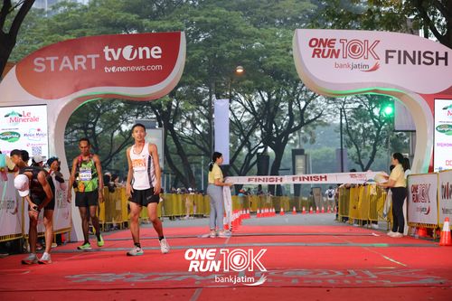 Race photo from ONE RUN 10 K