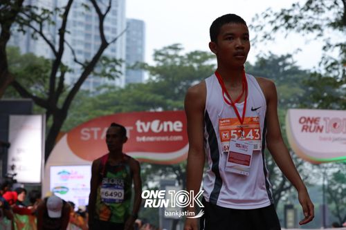 Race photo from ONE RUN 10 K