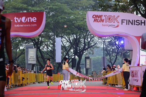 Race photo from ONE RUN 10 K